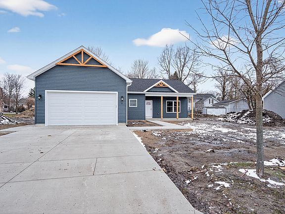 2nd image of 8 Hunting Trail Ave