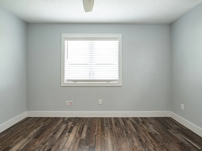 109 Gaston Cir — Photo 43