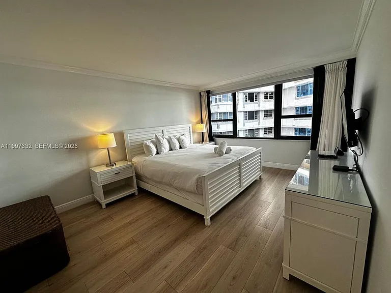 5225 Collins Ave #614 — Photo 5