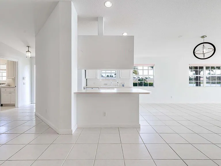 8270 Eleuthera Ln — Photo 22