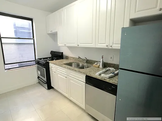 Rented by Sovereign Associates | media 9