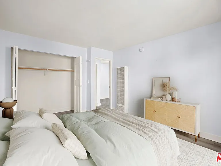18530 Hatteras St #115 — Photo 9