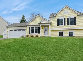 2422 King Ave E, Maplewood, MN 55119