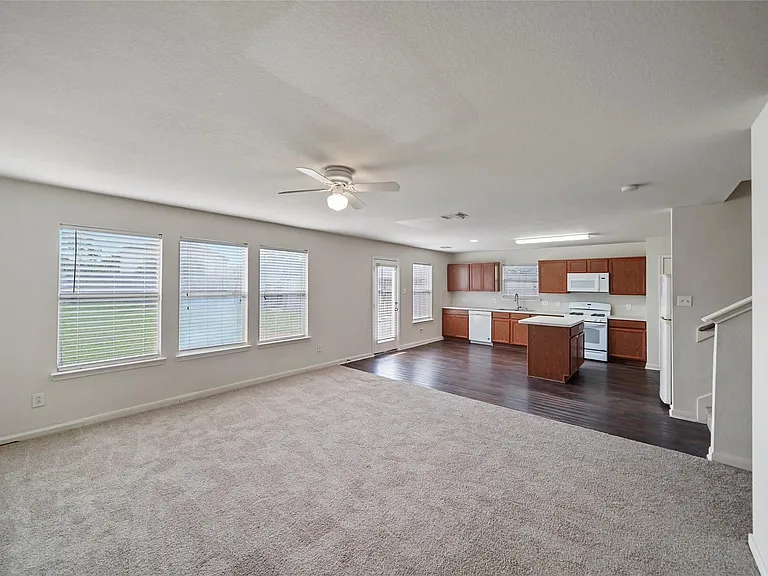 3610 Avalon Castle Dr — Photo 6