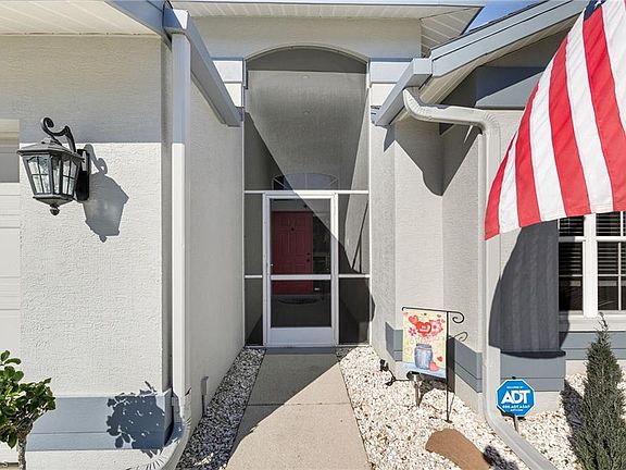 5th image of 18048 Horseshoe Bay CIR