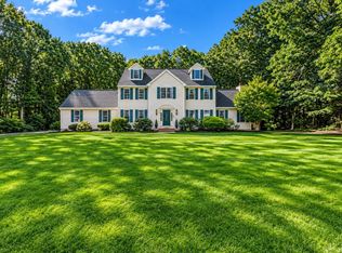 4 Dorset Ln, East Walpole, MA 02032