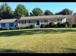 665 Mount Paran Rd, Jacksboro, TN 37757