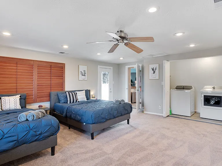 6532 E Cypress St — Photo 12