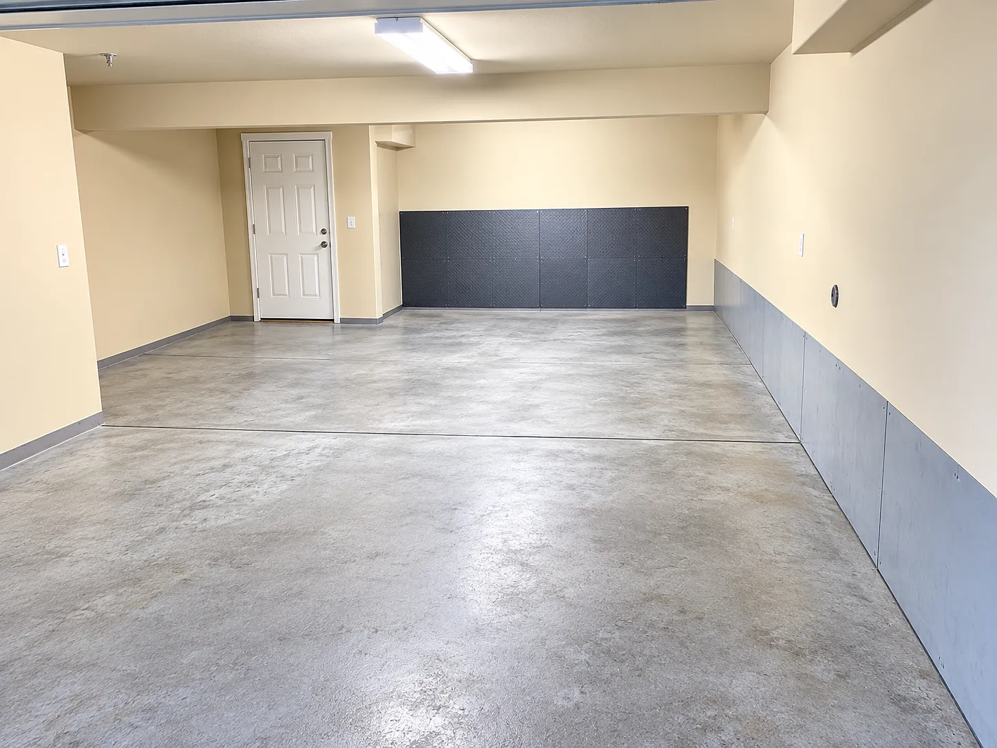 2 bed, 2.5 bath, 1689 sqft, $2,600 — Photo 2