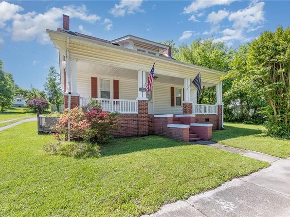 1148 W Fieldcrest Rd, Eden, NC 27288