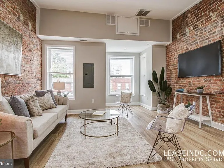 1626 Monroe St NW #2 — Photo 5