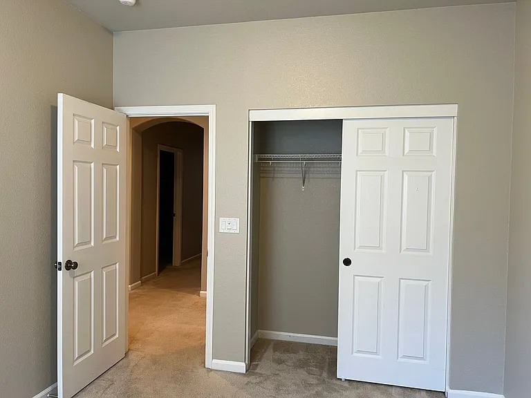 2338 Dunsley Cir — Photo 41
