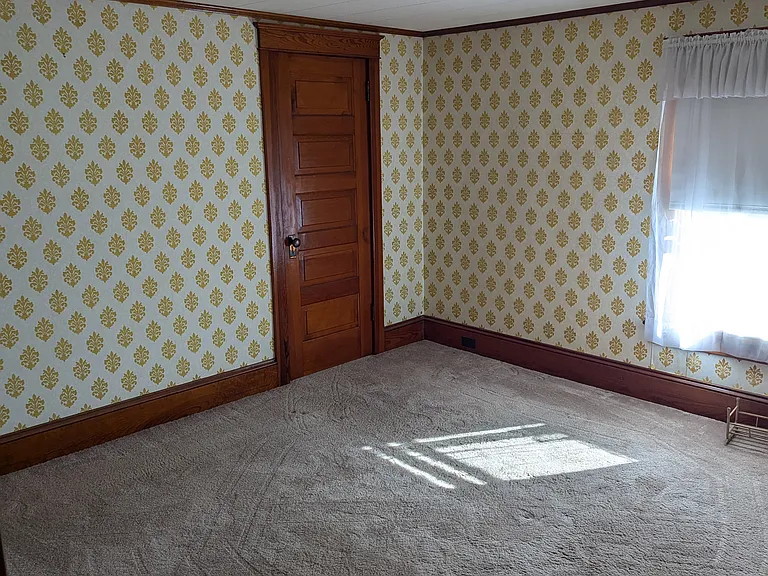 1279 Vine St — Photo 4