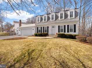 6300 Glenbard Rd, Burke, VA 22015