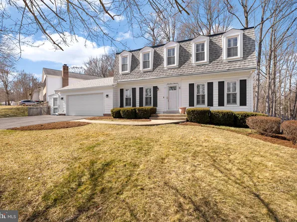 6300 Glenbard Rd, Burke, VA 22015