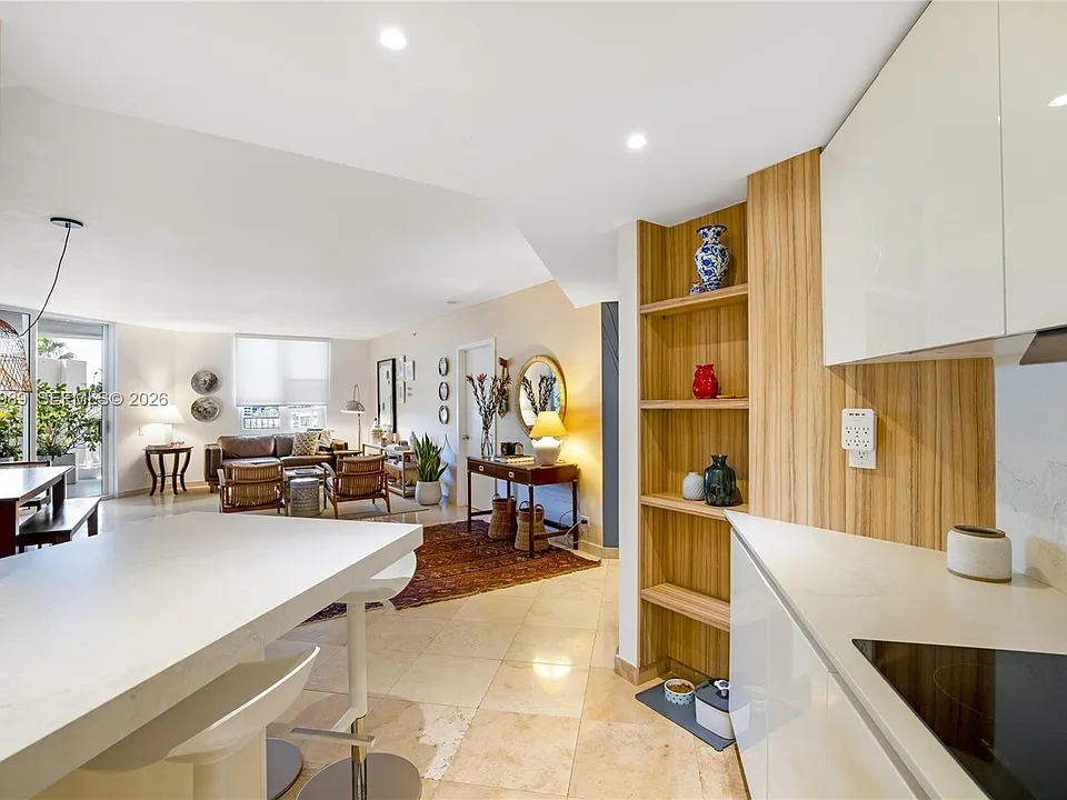 701 Brickell Key Blvd #512