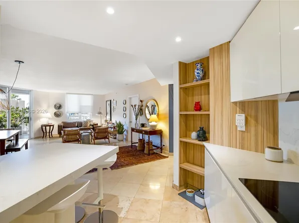 701 Brickell Key Blvd, Miami, FL
