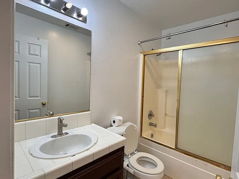 4012 Island Mist Ct — Photo 6