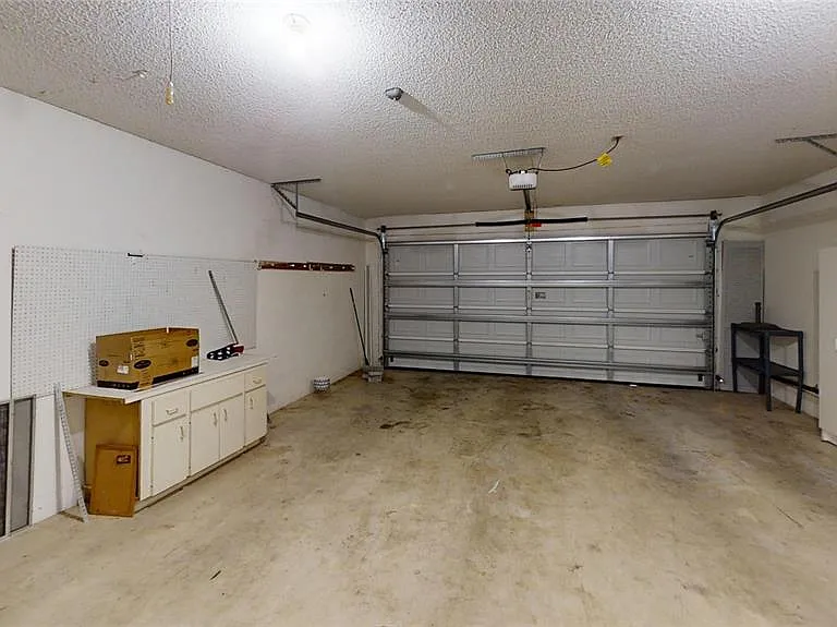 8625 SW 94th St #A — Photo 18