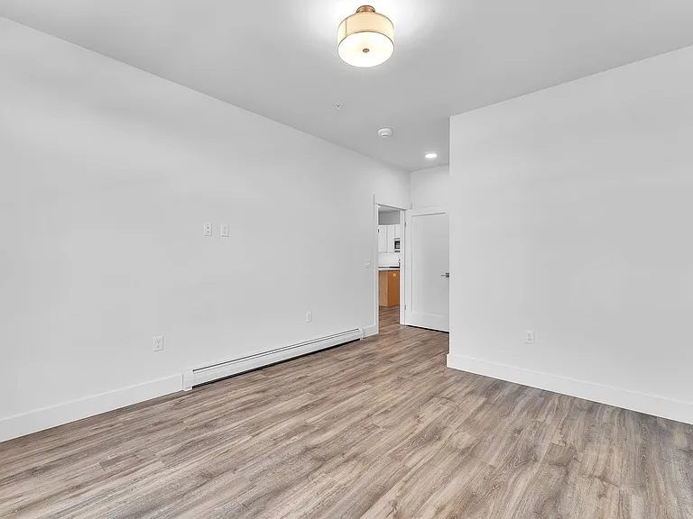 121 Shea Dr — Photo 29