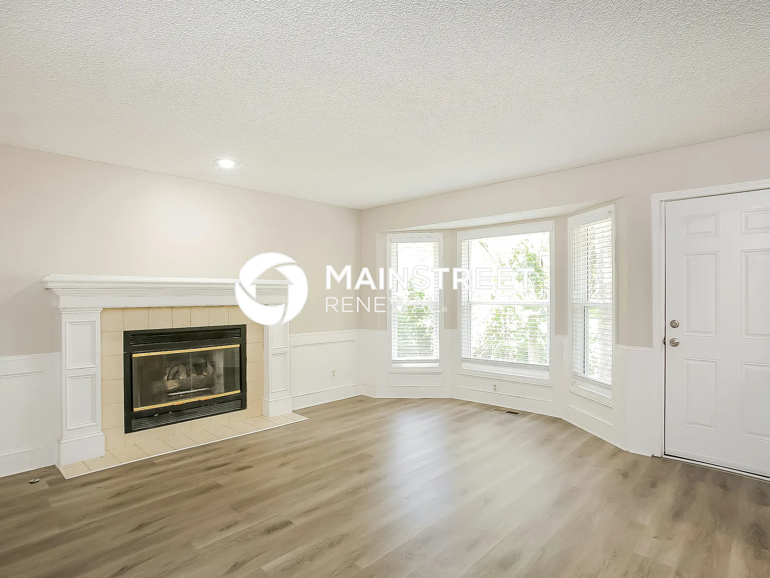1400 80th NE Place — Photo 2