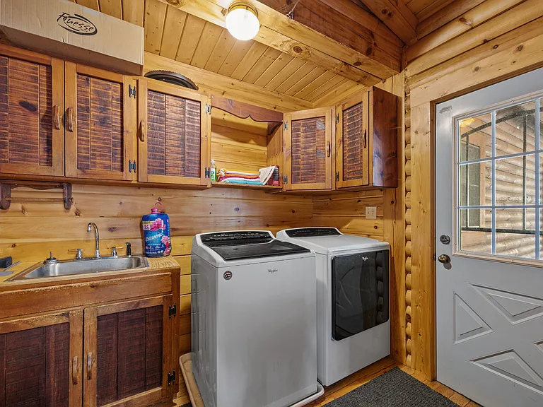 40 Chambers Dr — Photo 17