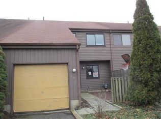 60 Jacob Ct, Ewing, NJ 08628