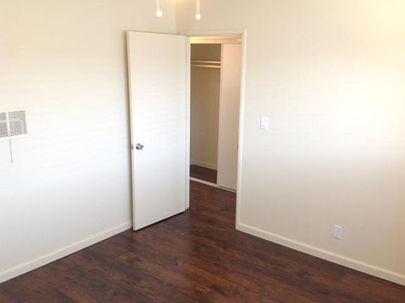 4th image of 20 E 16th St APT 207