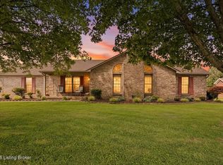 1018 Floyds Fork Dr, Shepherdsville, KY 40165