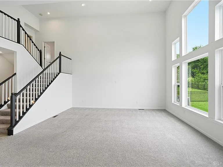 5283 Greenview Ln — Photo 5