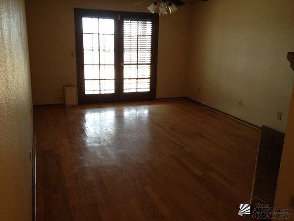 3rd image of 1350 W Sunset Dr