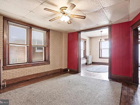 4th image of 13 Winter St