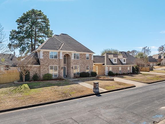 2nd image of 2310 Firestone Cir