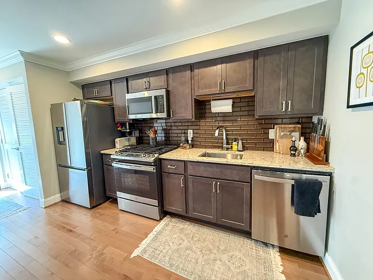 1601 N Carolina Ave NE #5 — Photo 7