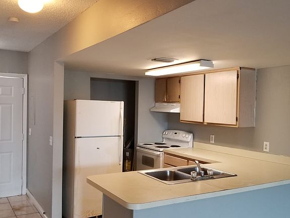 2nd image of 5108 E 28th Ave APT A