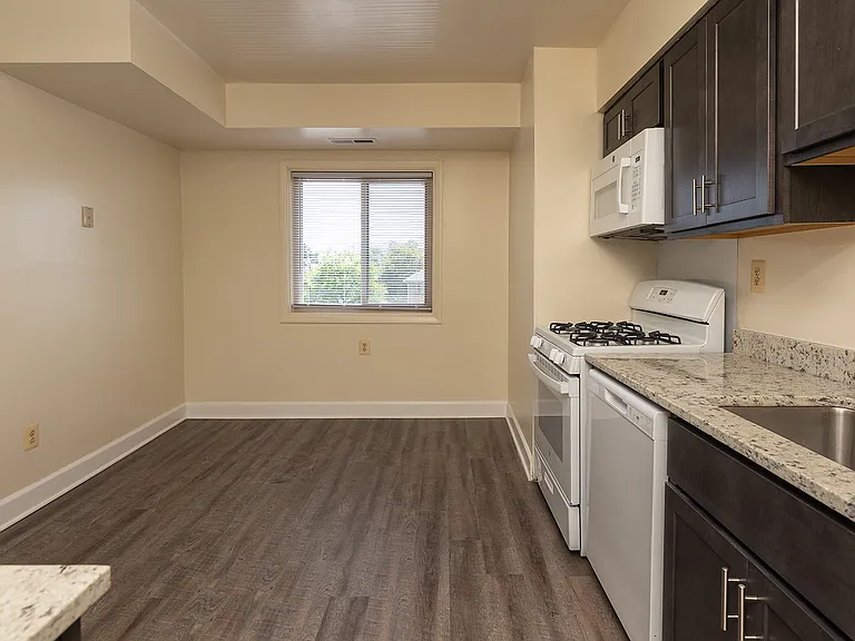 Lawyers Hill Apartments — Photo 10