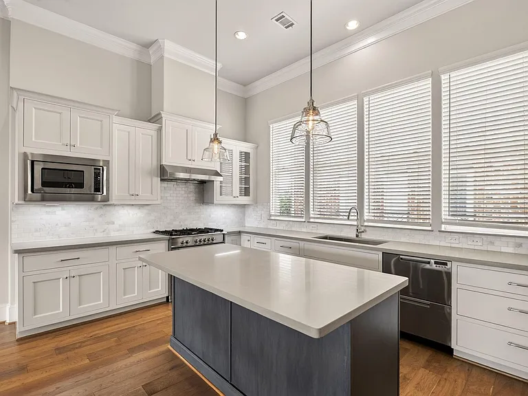 8711 Oak Kolbe Ln — Photo 10