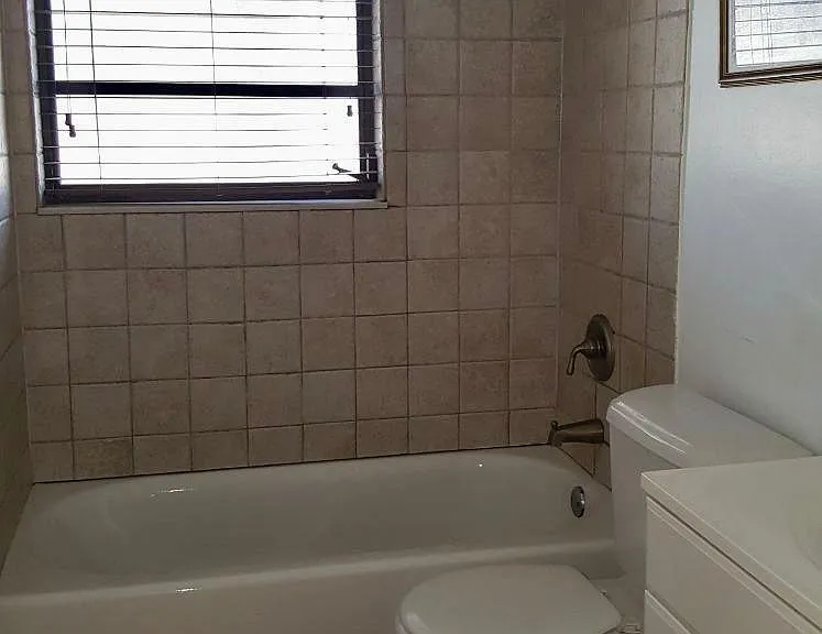 8820 SW 123rd Ct #L202 — Photo 8
