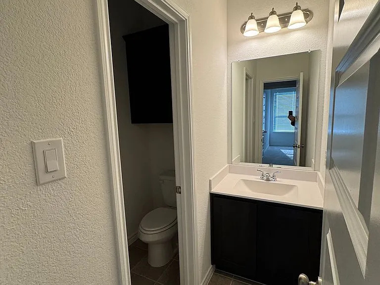 504 Saddle Ln — Photo 15