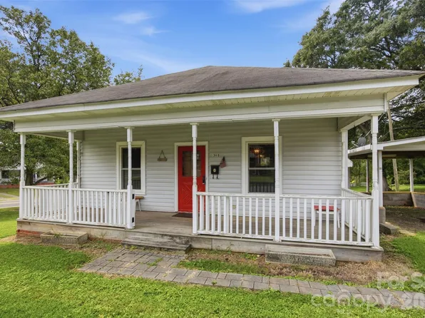 303 2nd St, Stanley, NC 28164