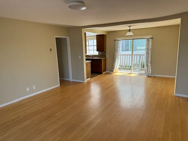 2 bed, 1037 sqft, $3,000 — Photo 3