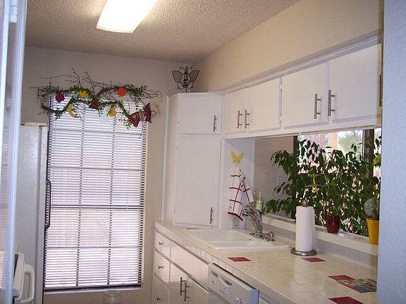 4th image of 4604 55th Dr Unit 16-F