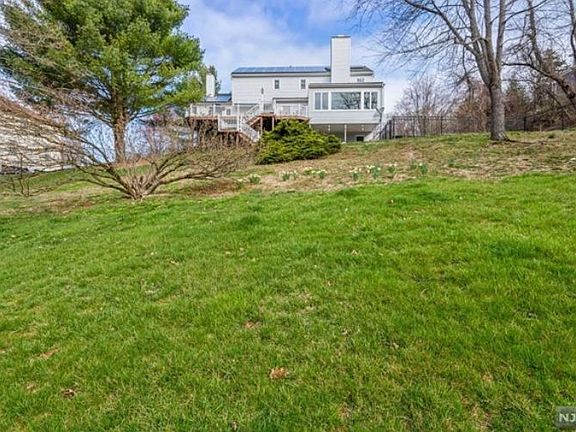 5th image of 5 Colonial Ct