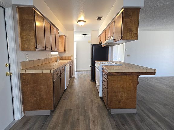 5th image of 2146 Neill Way