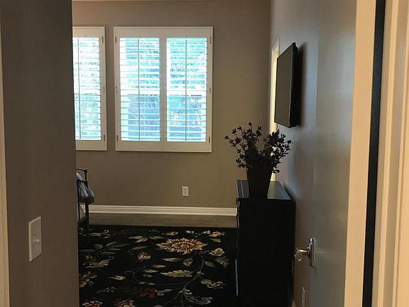 4th image of 122 Verdin Ln