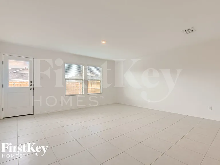 305 Dry Canyon Way — Photo 7