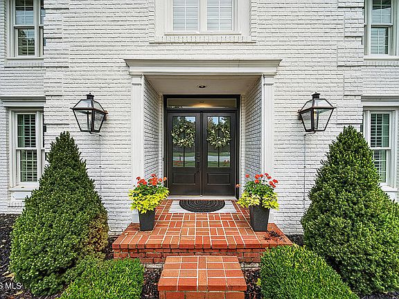 3rd image of 2204 Honeytree Ct