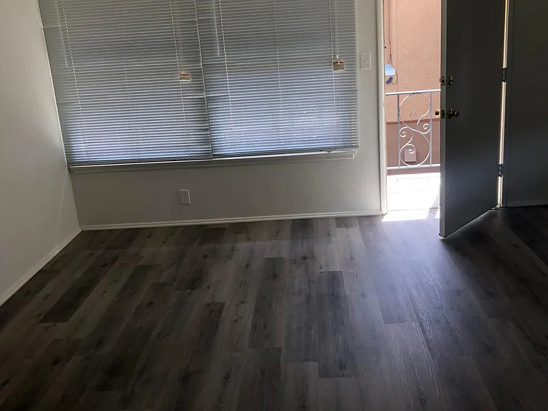 696 Mira Monte Pl #6 — Photo 2