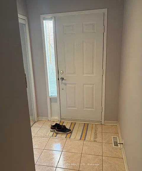 6 Michelle Dr — Photo 3