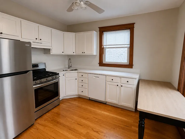2316 W Huron St #1 — Photo 5